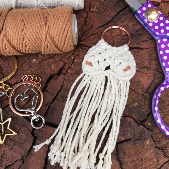 Macrame Boo-Bee Key Chain Handmade - Picture 4 of 6